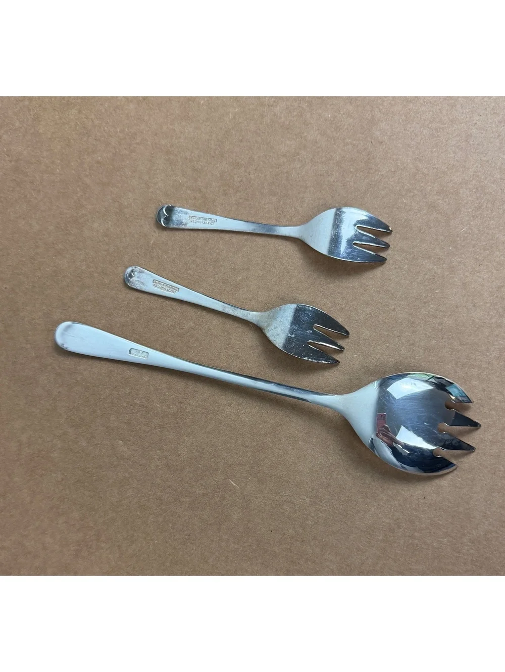 Flatwear - 3 silver plated relish type forks